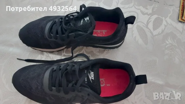 Дамски маратонки Nike, 35 евро, снимка 2 - Маратонки - 55843897