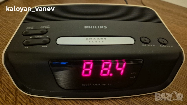 Радиочасовник Philips AJ3123/12, снимка 2 - Радиокасетофони, транзистори - 54299815