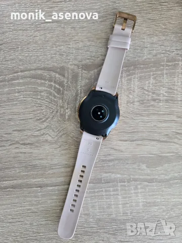 Смарт часовник Samsung Galaxy Watch 4, снимка 3 - Смарт часовници - 55875763