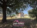 Двуетажна реновирана къща в с. Узунджово, обл. Хасково, снимка 5