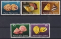 Чисти марки Фауна Птици 1977 2005 Раковини Охлюви 1981 Авиация Самолети 2001 Папуа - Нова Гвинея   , снимка 3