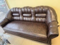 Троен диван + 2 единични фотьойла + 2 табуретки изк.кожа + холна маса , снимка 5