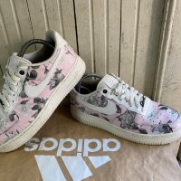 ''Nike Air Force 1 Low Floral Rose''оригинални маратонки 42 номер, снимка 1 - Маратонки - 38139348