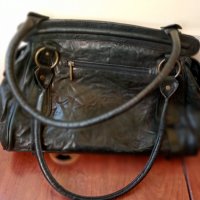 Дамска чанта от естествена кожа, снимка 2 - Чанти - 38381877