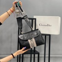 Дамска чанта Christian Dior код 290, снимка 1 - Чанти - 37207508