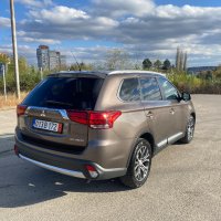 Mitsubishi Outlander 2.2di-d 4x4 | Навигация + Камера - 5/7 места, снимка 6 - Автомобили и джипове - 41868512