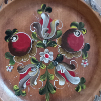Дървена чиния за стена-ръчно рисувана, снимка 3 - Чинии - 44790078