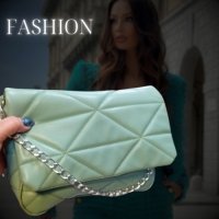 Луксозна дамска чанта с метална дръжка за рамо тип синджир, снимка 2 - Чанти - 44338559