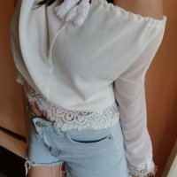Бяла блуза с дантела и връвки, снимка 6 - Ризи - 24521481