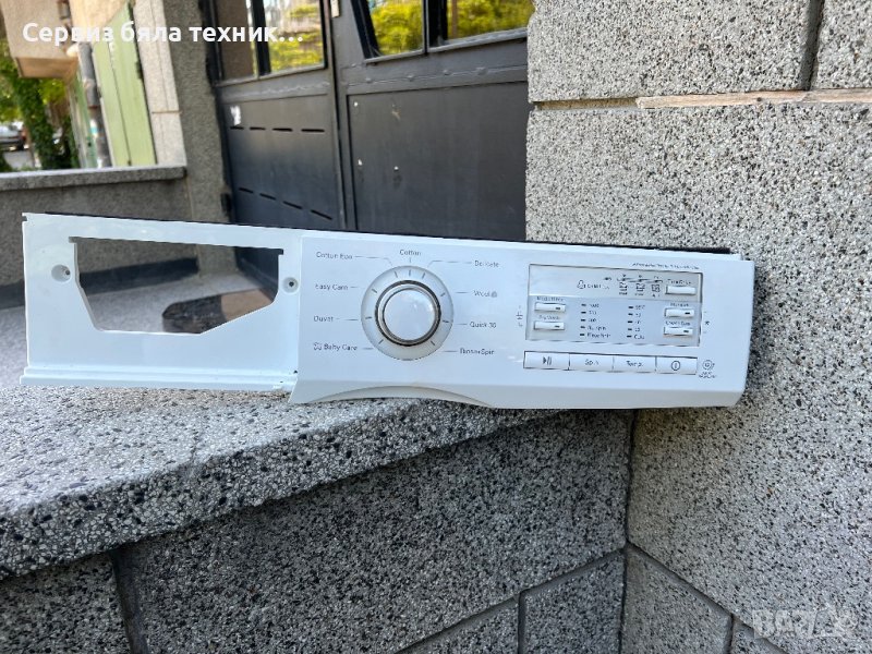 Продавам перфектна управляваща платка с предният панел за пералня LG, снимка 1