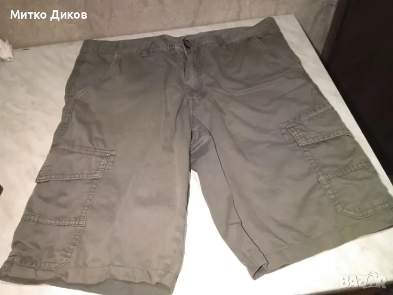 Ловни къси панталони размер Л отстрани отгоре додолу 51см и в ханша 47см, снимка 1