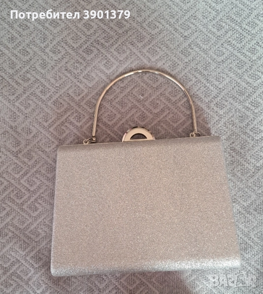 Продавам Дамски Чантички, снимка 1