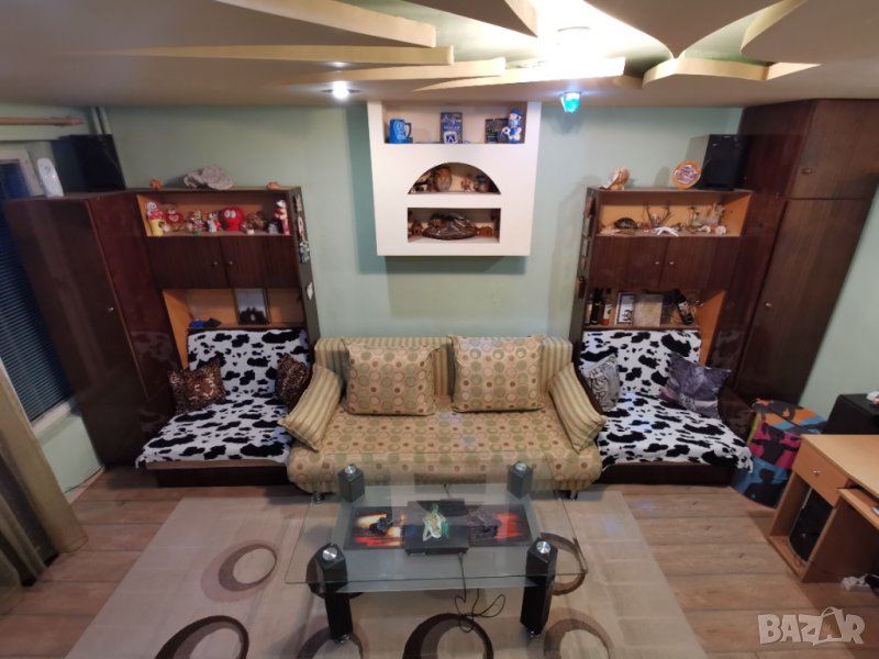 МЕБЕЛИ - (Маси,диван,етажерки,Тв-шкаф,щори,килим,тв-рамка и др), снимка 1