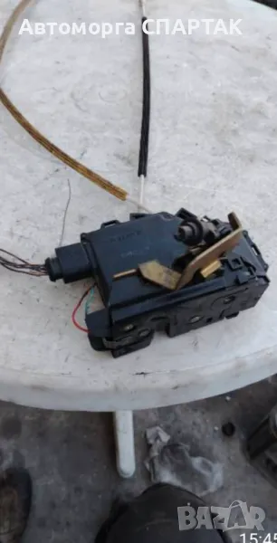 AUDI A6 C5 КЛЮЧАВАЩА ЗАДНА ЛЯВА 4B0839015B, снимка 1