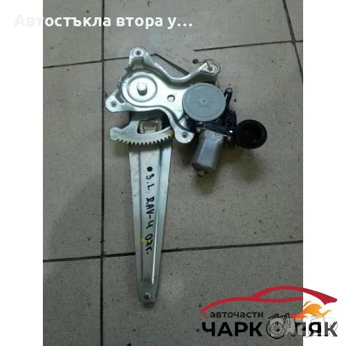 Ел машинка стъкло задна лява Тойота Рав4 2.2д,стъклоповдигач, снимка 1