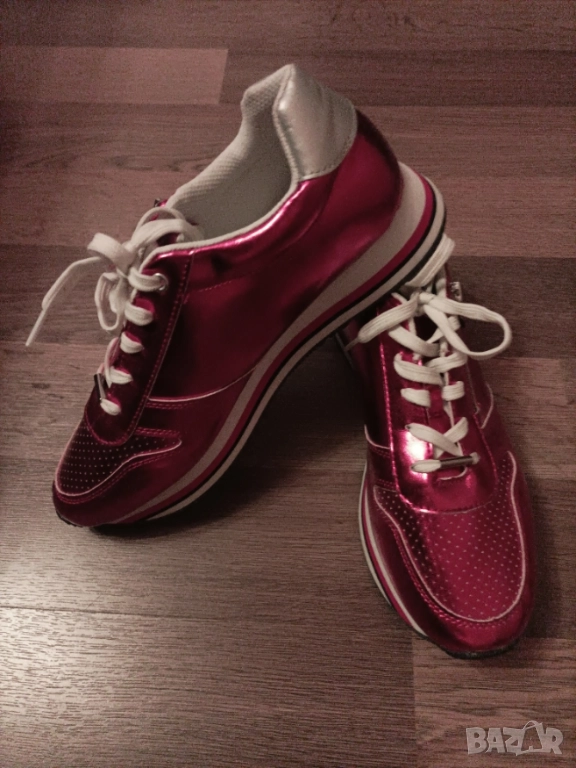 Нови червени маратонки, снимка 1