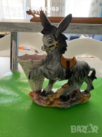 Винтидж Керамична декорация/ ваза