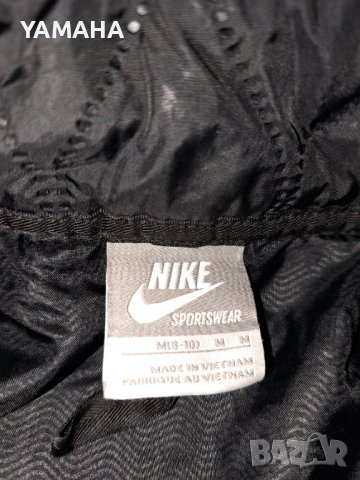 Nike  Дамско Яке  M, снимка 3 - Якета - 39230921