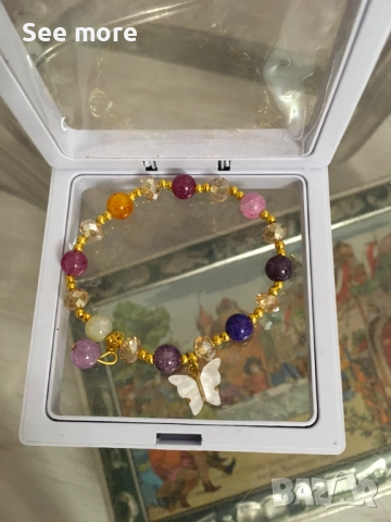 Елегантна гривна с кристали, естествени камъни и седеф, снимка 3 - Гривни - 52817286