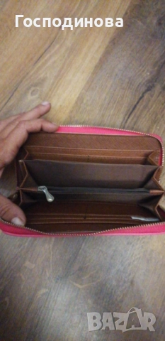 Дамски портфейл, снимка 3 - Портфейли, портмонета - 52336156