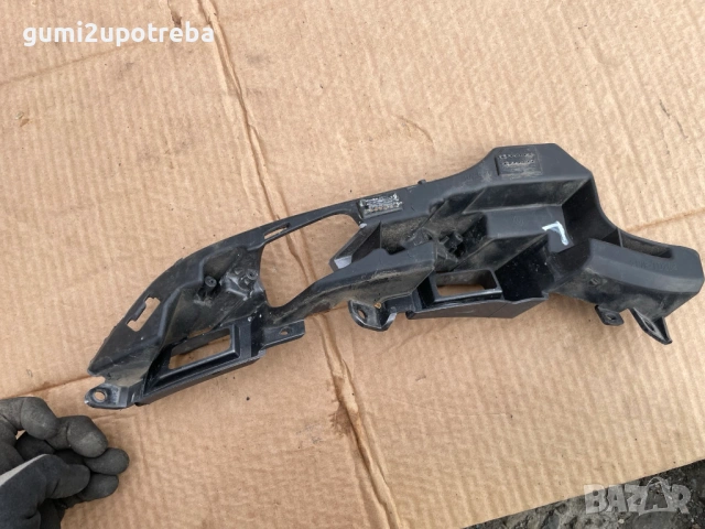 Ляв Държач Предна Броня 043900 Renault Talisman 2017г 147kW