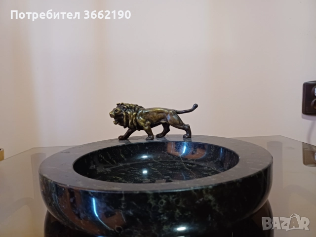 Бижутерка с бронзов лъв