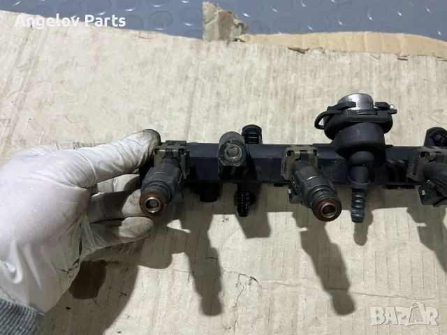 Бензинова рейка с дюзите за VW Lupo 1.0, снимка 3 - Части - 48580627