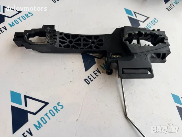 82665-R2000 предна дясна основа за външна дръжка на врата от Kia Sportage 5, 1.6 CRDi, снимка 3 - Части - 56249535