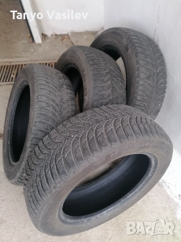 Зимни гуми 205/55/16 Kumho Wintercraft, снимка 2 - Гуми и джанти - 52681424