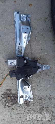 Заден ляв стъклоповдигач Peugeot 308