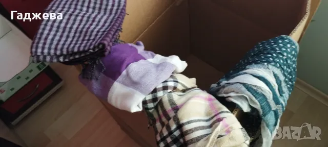 за дамите - шалове, терлици, плетени дрешки, шапки, снимка 2 - Други - 47648864