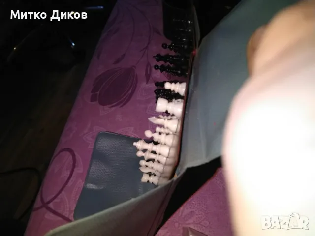 Магнитен шах от соца рядък сгъваем в кожено калъвче от соца 115х90мм нов, снимка 6 - Шах и табла - 50113550