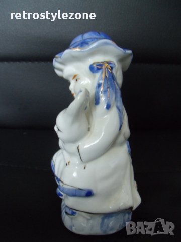№ 7116 стара порцеланова фигурка   - печат / маркировка  - височина 11,5 см , снимка 2 - Други ценни предмети - 42062676