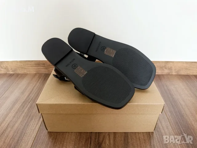 Кожени сандали с равна подметка Steve Madden, снимка 6 - Сандали - 55939358