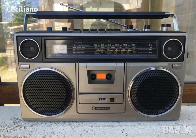 радиокасетофон SANYO M-9930K