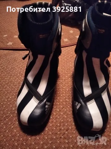 Ски обувки за бягане Адидас, снимка 5 - Зимни спортове - 48440039