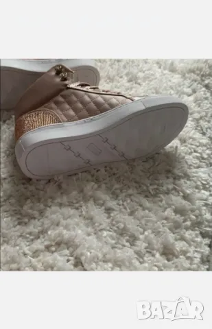 Ликвидация-Оригинални кецове Guess , снимка 4 - Кецове - 49178053