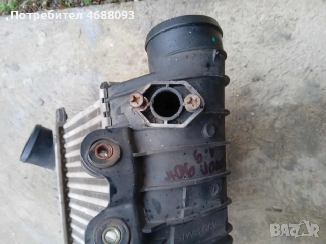 Интеркулер за Волксваген Голф 4 1.9 дизел 90к.с 2000г, снимка 2 - Части - 52863577