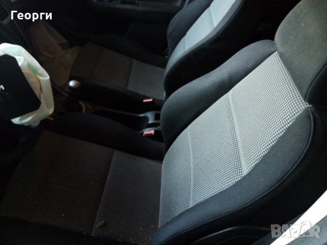 Продавам Пежо 307 1.6ХДИ на части, снимка 9 - Автомобили и джипове - 29535537