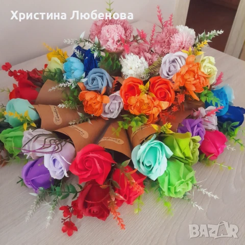 Букети от пластични цветя , снимка 5 - Изкуствени цветя - 51375088