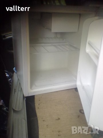 хладилниче малко за каравани кола и др, снимка 2 - Хладилници - 38207048