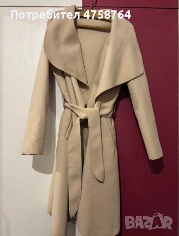 Пролетно бежово палто/тренчкоут