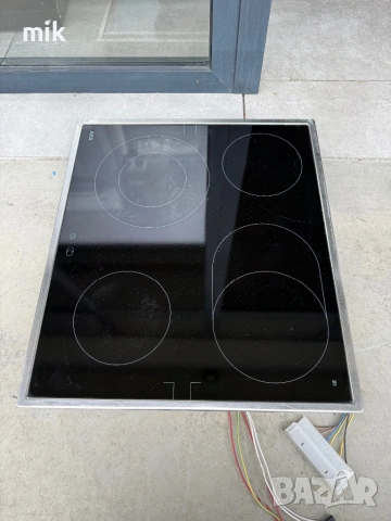 Керамичен Плот  AEG, снимка 2 - Котлони - 54213446