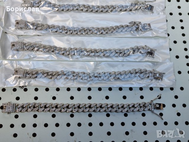 Мъжки гривни с камъни