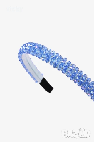 Диадема с камъни в червено, бяло, синьо или черно, вдъхновена от Petite Fleur, снимка 4 - Аксесоари за коса - 43966046