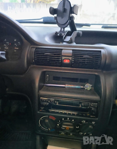 Opel Astra 1.6MI, снимка 7 - Автомобили и джипове - 52023967