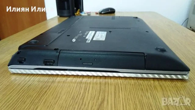 Laptop 17.3" Samsung RV720 i3-2310M 6GB 500GB, снимка 17 - Лаптопи за дома - 50362747