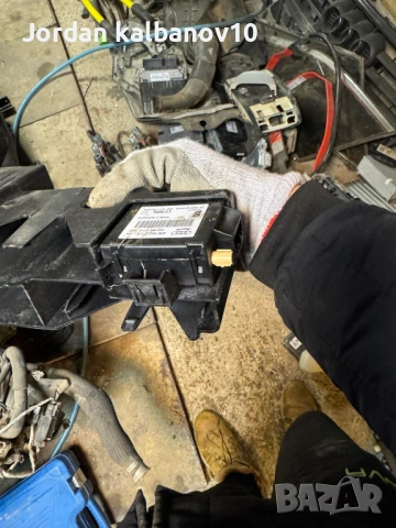 Модул или управление на печка WEBASTO на Ауди A8 D4 H4 само за 100Eur. 4h0963271B