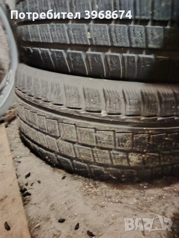 Зимни гуми 235/55/17, снимка 2 - Гуми и джанти - 52741120
