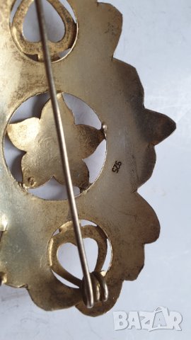 Сребърна брошка с частична позлата, снимка 5 - Антикварни и старинни предмети - 44374036